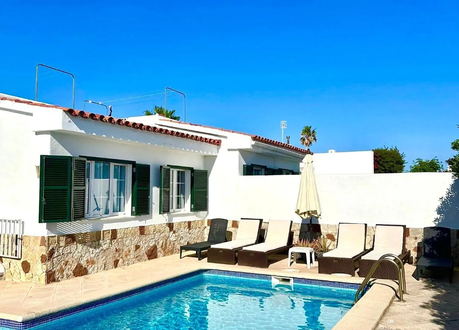 Chalet Junto Al Mar Con Piscina Privada カラン・ボッシュ