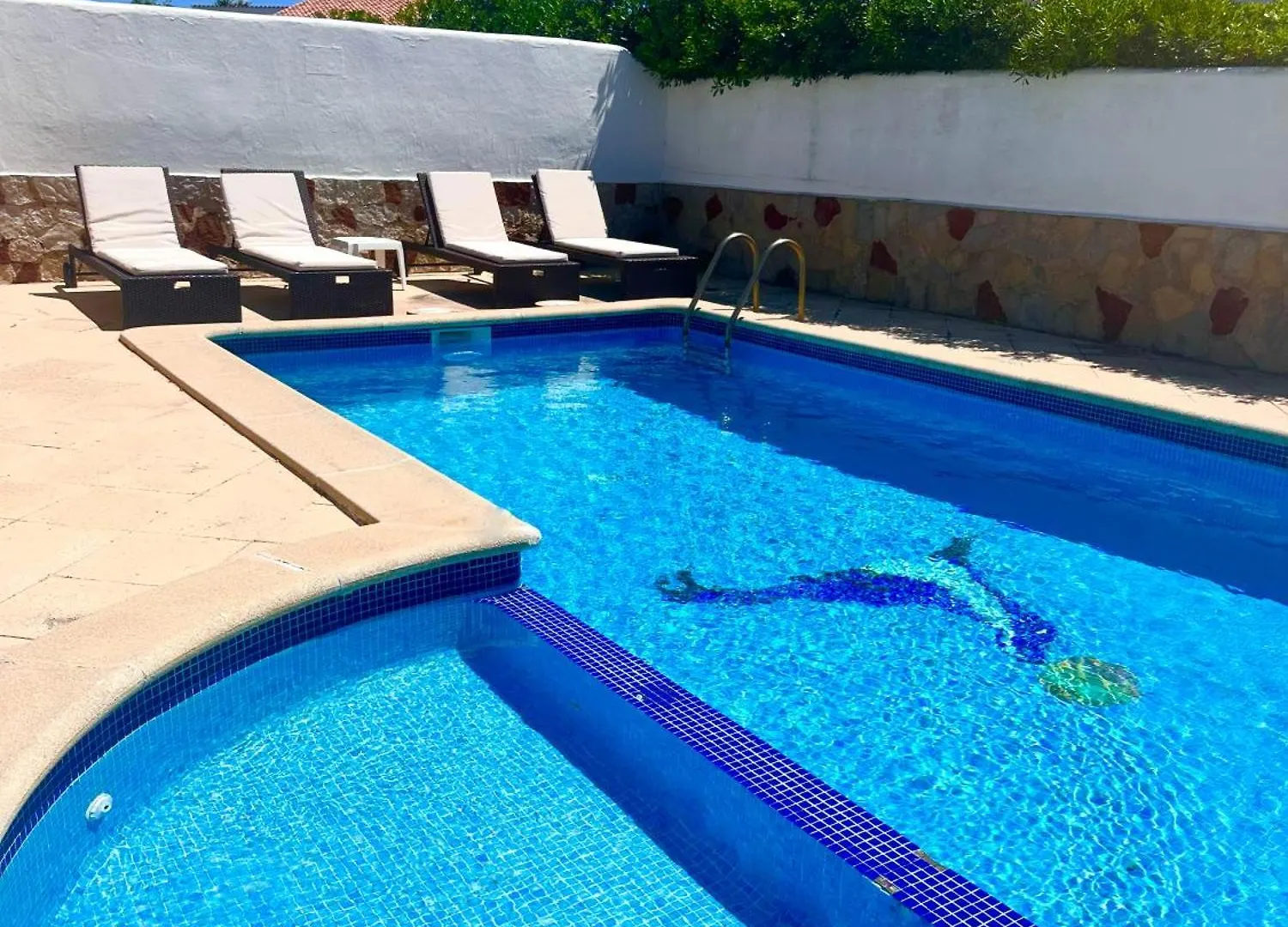 別荘 Chalet Junto Al Mar Con Piscina Privada カラン・ボッシュ